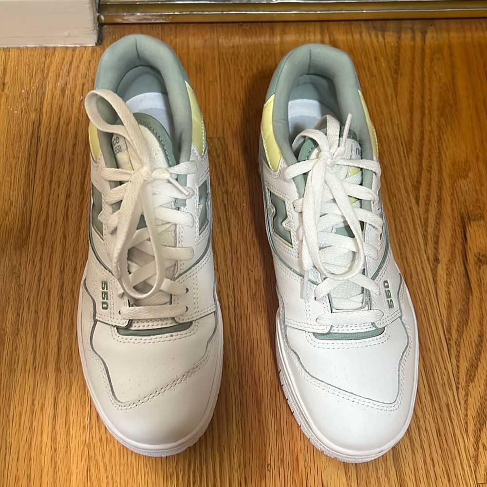 New Balance 550s - size 9.5